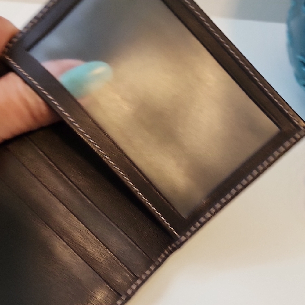 Gucci Brown and Tan Wallet - Picture 10 of 11
